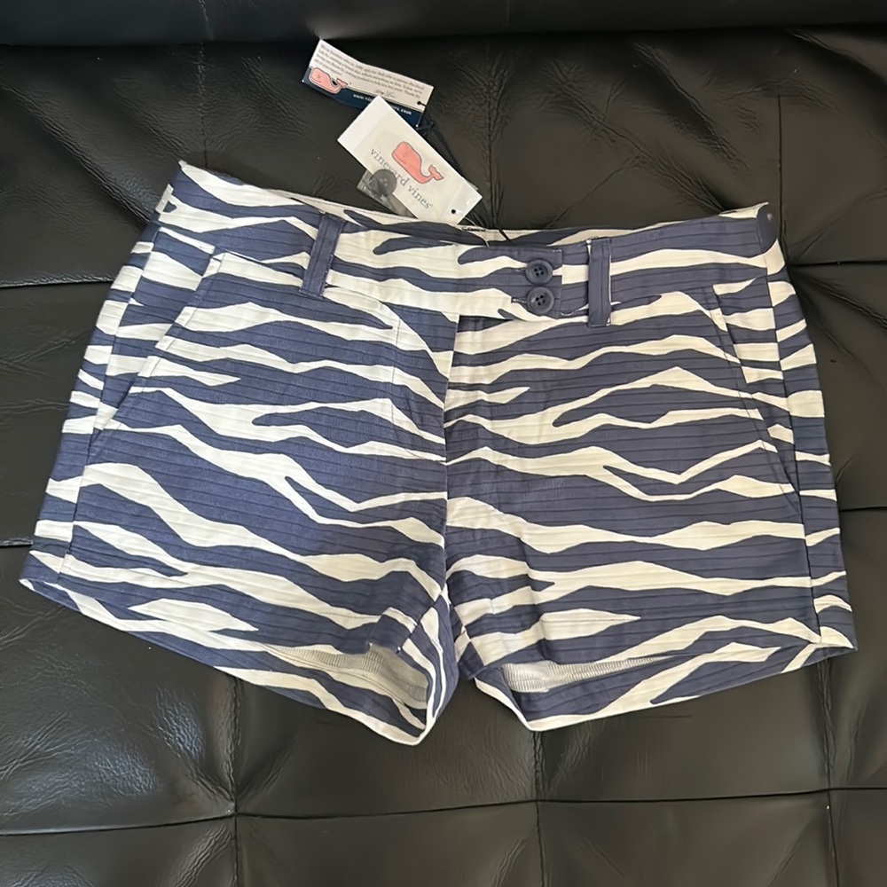 VINEYARD VINES ‘Breaking Waves’ Shorts